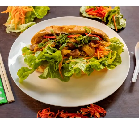 Charcoal Lemongrass Chicken bread roll	